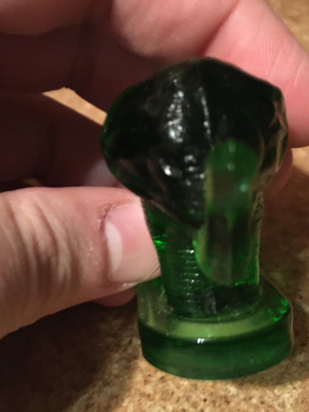 VINTAGE 80S MOSSER GREEN ART GLASS TRUNK UP ELEPHANT LUCKY FIGURINE - Picture 4 of 7